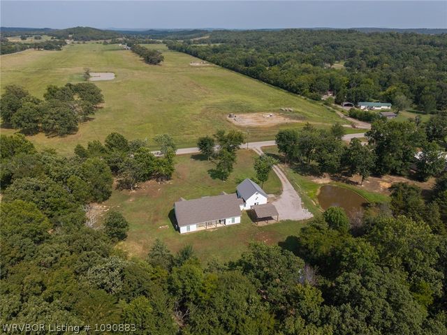 203 S Ross Hampton Road, Hackett, AR 72937