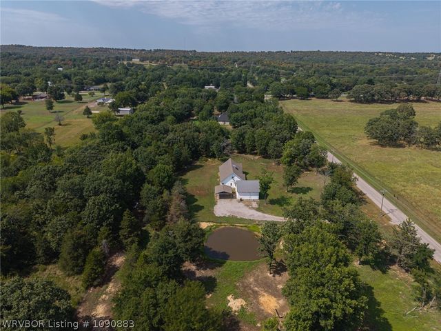 203 S Ross Hampton Road, Hackett, AR 72937