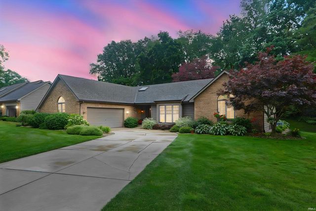 16290 Oak Hill Boulevard, Granger, IN 46530