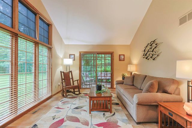 16290 Oak Hill Boulevard, Granger, IN 46530