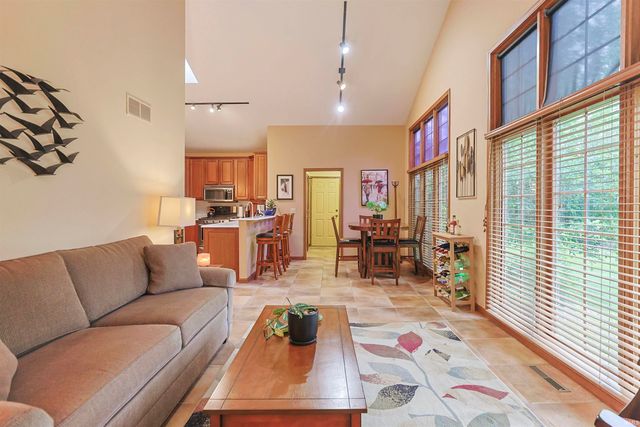 16290 Oak Hill Boulevard, Granger, IN 46530