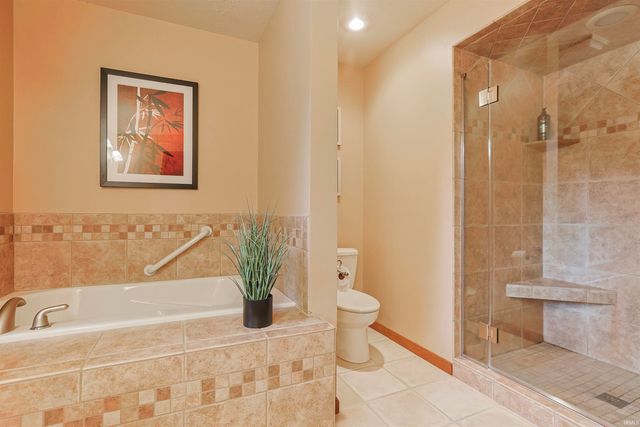 16290 Oak Hill Boulevard, Granger, IN 46530