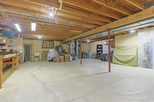 16290 Oak Hill Boulevard, Granger, IN 46530