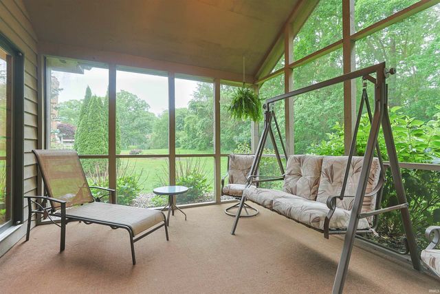 16290 Oak Hill Boulevard, Granger, IN 46530