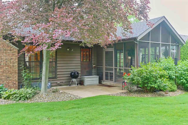 16290 Oak Hill Boulevard, Granger, IN 46530