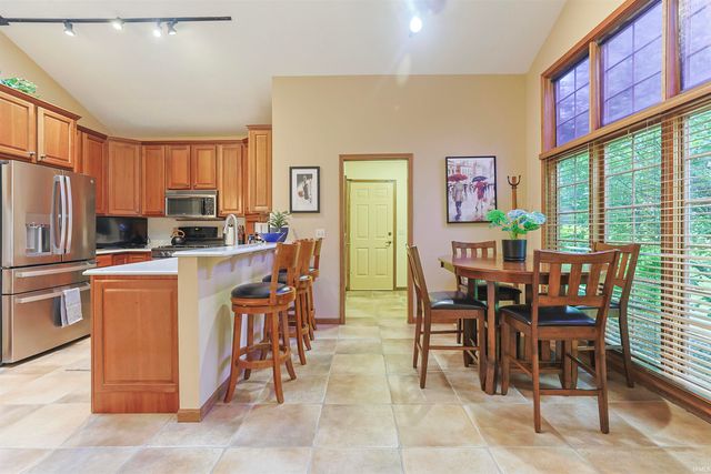 16290 Oak Hill Boulevard, Granger, IN 46530