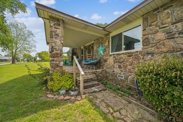 62951 E 280 Road, Grove, OK 74344