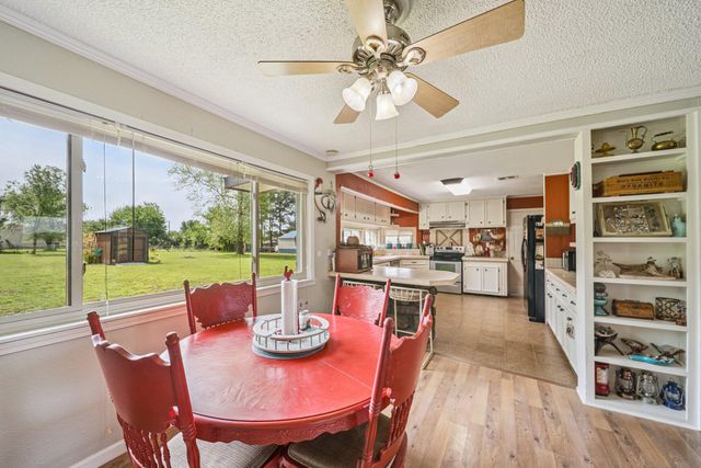62951 E 280 Road, Grove, OK 74344