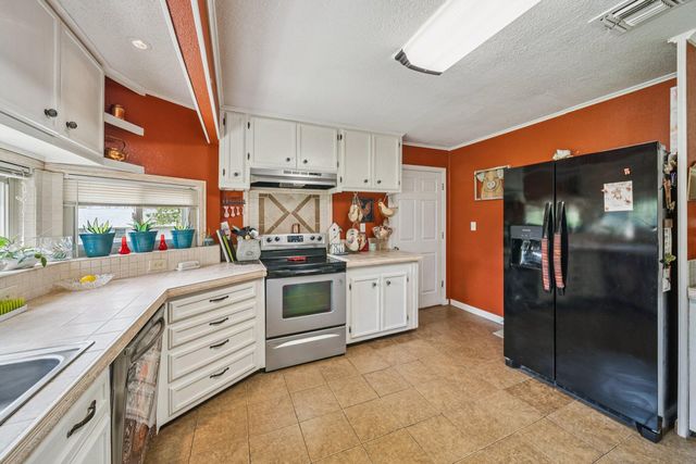 62951 E 280 Road, Grove, OK 74344