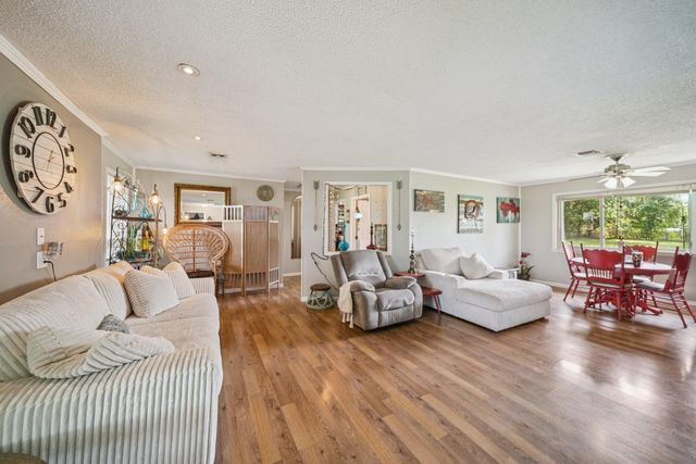 62951 E 280 Road, Grove, OK 74344