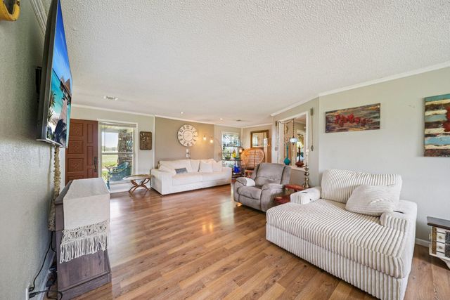 62951 E 280 Road, Grove, OK 74344