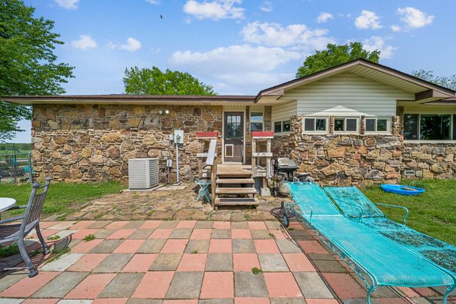 62951 E 280 Road, Grove, OK 74344