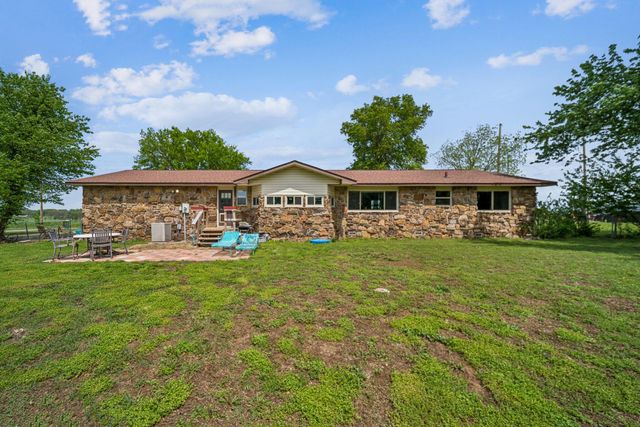 62951 E 280 Road, Grove, OK 74344