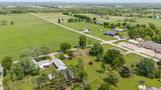 62951 E 280 Road, Grove, OK 74344
