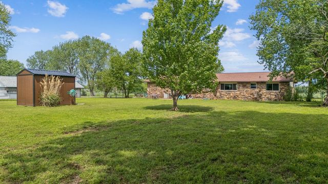 62951 E 280 Road, Grove, OK 74344