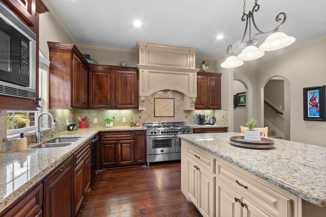23506 Chisolm Trail, Montgomery, TX 77316