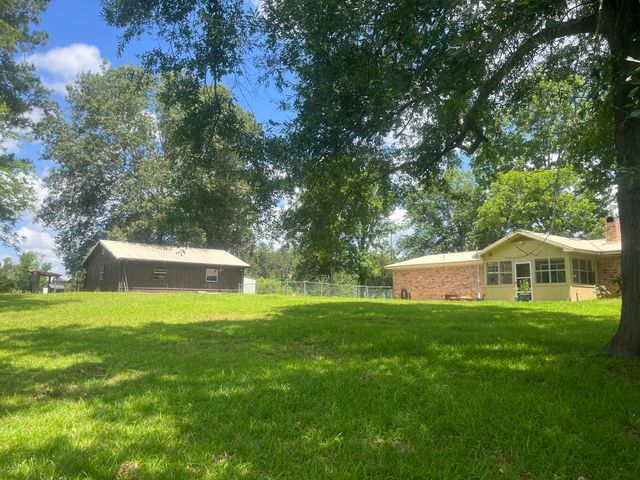 3944 Hwy 121, Leesville, LA 71446