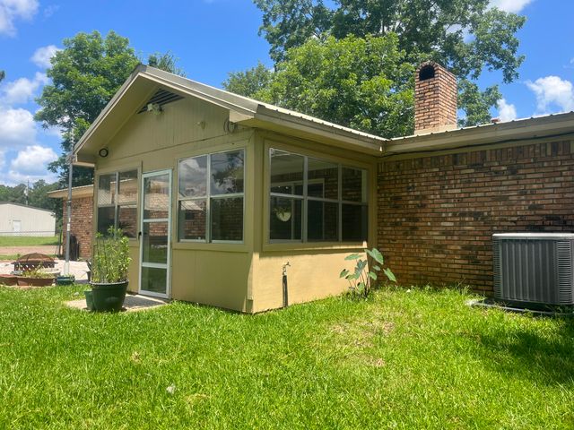 3944 Hwy 121, Leesville, LA 71446