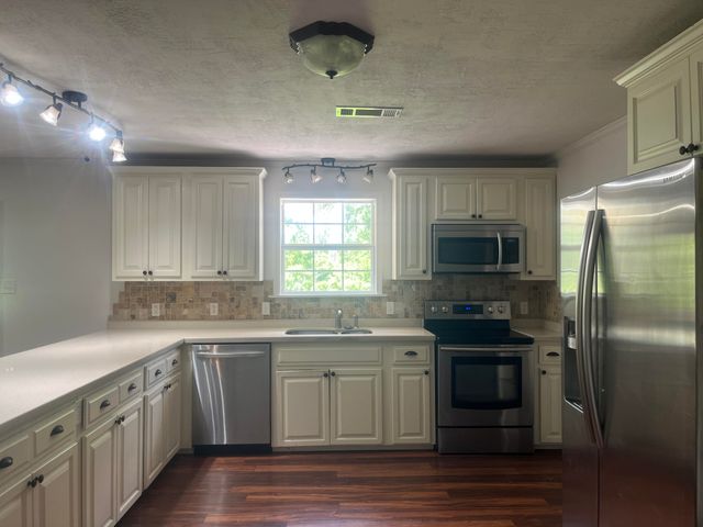 3944 Hwy 121, Leesville, LA 71446