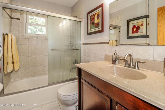 5 Overhill Road, East Brunswick, NJ 08816