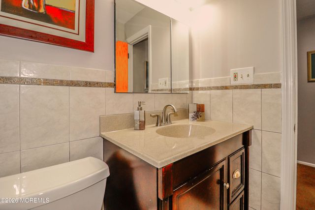 5 Overhill Road, East Brunswick, NJ 08816