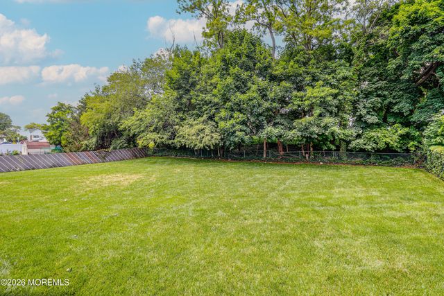 5 Overhill Road, East Brunswick, NJ 08816