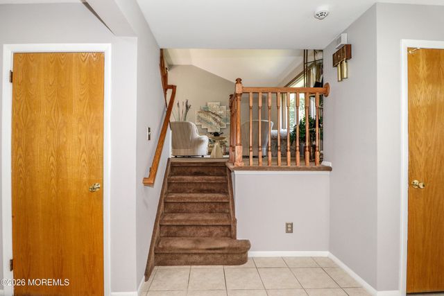 5 Overhill Road, East Brunswick, NJ 08816