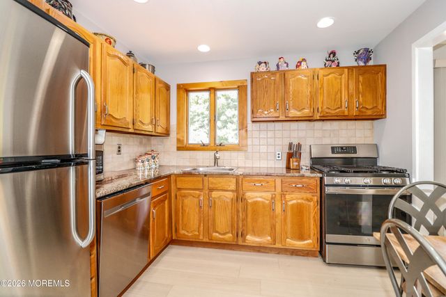 5 Overhill Road, East Brunswick, NJ 08816