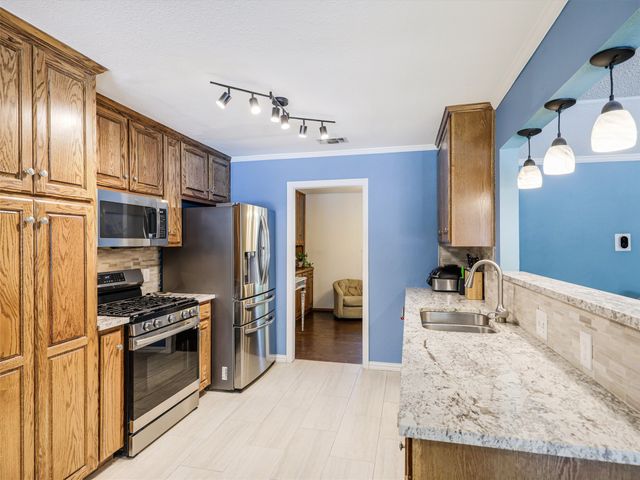 6404 Suncrest Court, North Richland Hills, TX 76180