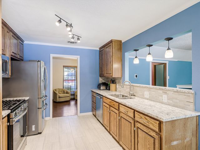 6404 Suncrest Court, North Richland Hills, TX 76180