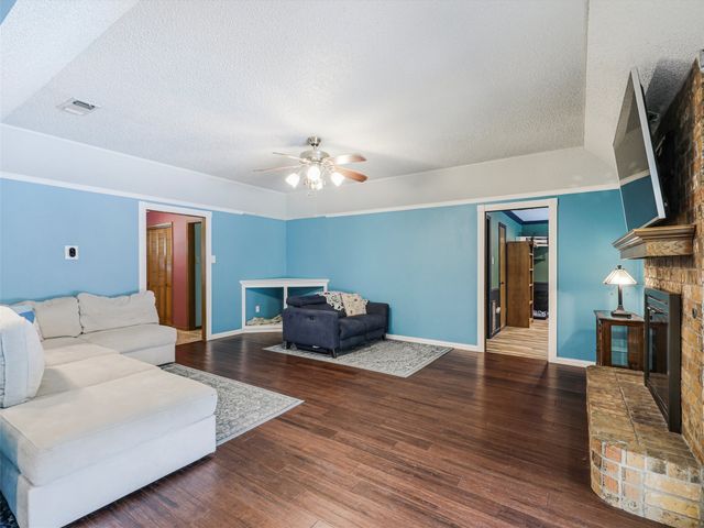 6404 Suncrest Court, North Richland Hills, TX 76180