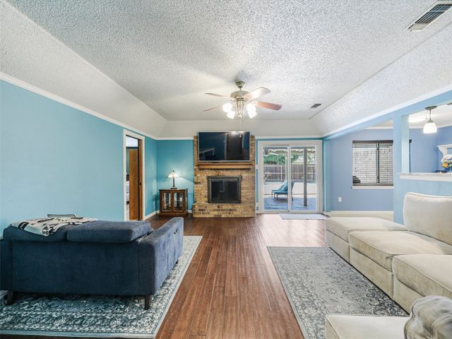 6404 Suncrest Court, North Richland Hills, TX 76180