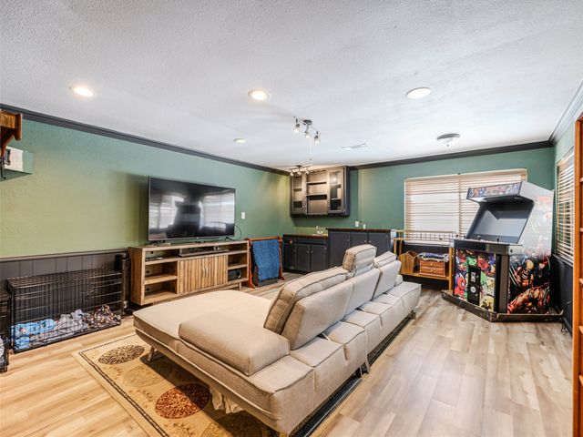 6404 Suncrest Court, North Richland Hills, TX 76180