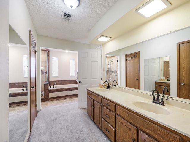6404 Suncrest Court, North Richland Hills, TX 76180