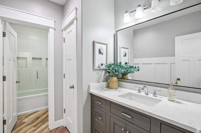 1374 W CHESTNUT CT, Farmington, UT 84025
