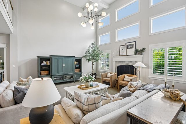 1374 W CHESTNUT CT, Farmington, UT 84025