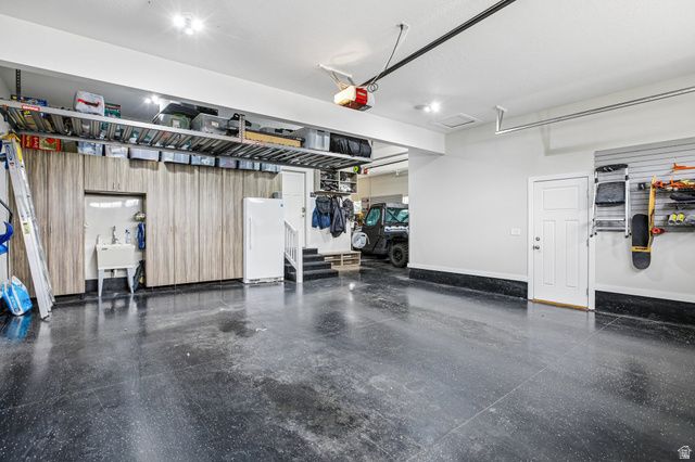 1374 W CHESTNUT CT, Farmington, UT 84025