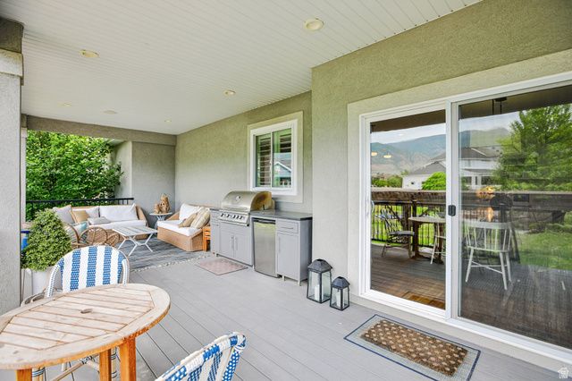 1374 W CHESTNUT CT, Farmington, UT 84025