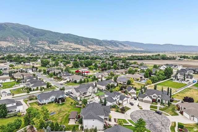 1374 W CHESTNUT CT, Farmington, UT 84025