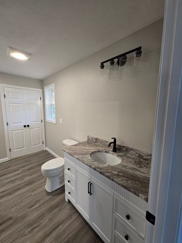 120 High St, Hardwick, MA 01031