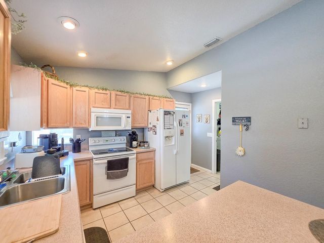 121 E PALM WAY, Edgewater, FL 32132