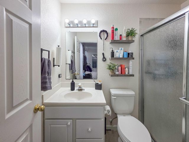 121 E PALM WAY, Edgewater, FL 32132