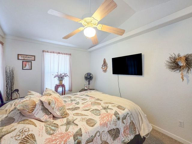 121 E PALM WAY, Edgewater, FL 32132