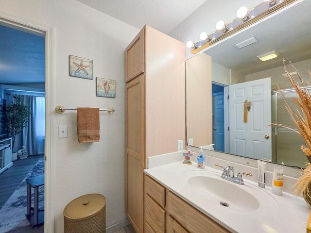 121 E PALM WAY, Edgewater, FL 32132