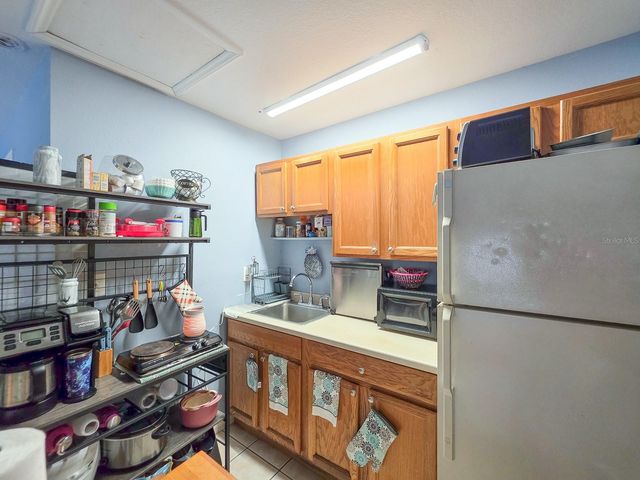 121 E PALM WAY, Edgewater, FL 32132