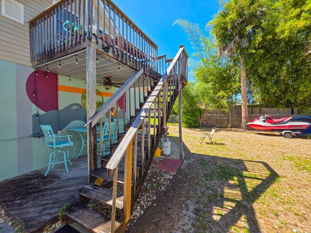 121 E PALM WAY, Edgewater, FL 32132