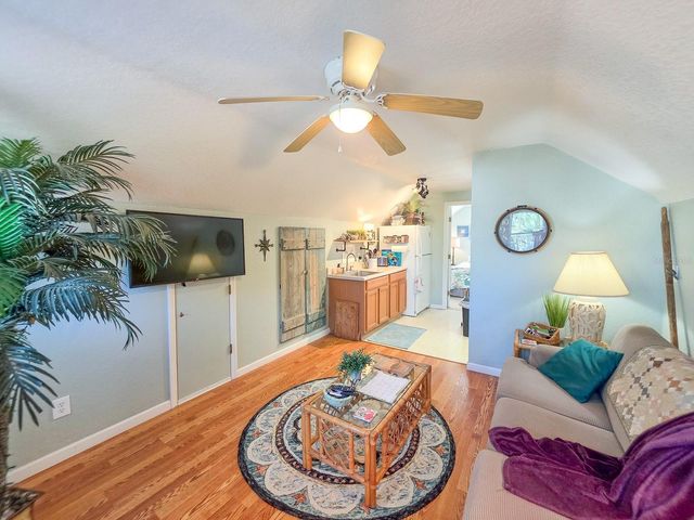 121 E PALM WAY, Edgewater, FL 32132