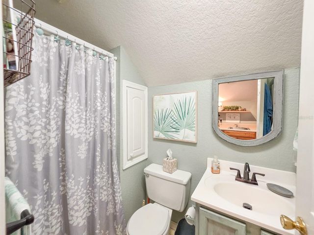 121 E PALM WAY, Edgewater, FL 32132