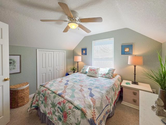 121 E PALM WAY, Edgewater, FL 32132