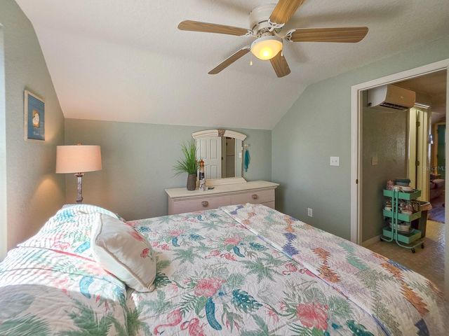 121 E PALM WAY, Edgewater, FL 32132